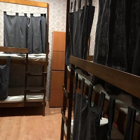 Greek Hostel بيت شباب