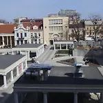 グリーク ホテル ホステル
