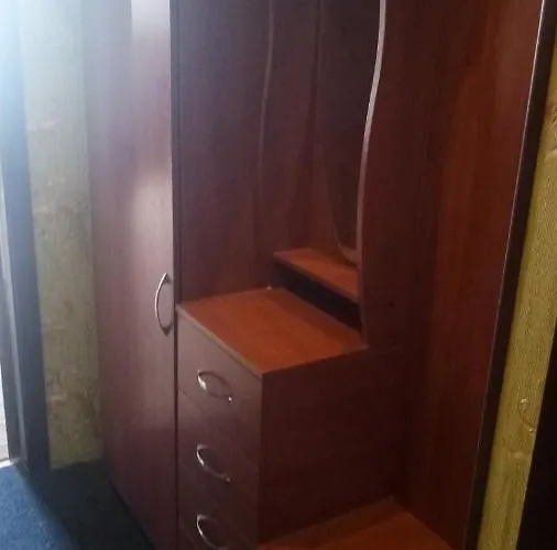 Greek Hostel אכסניה *