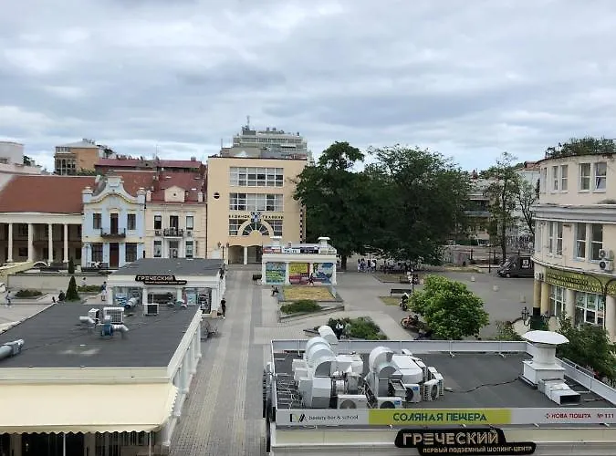 Greek Hostel אכסניה